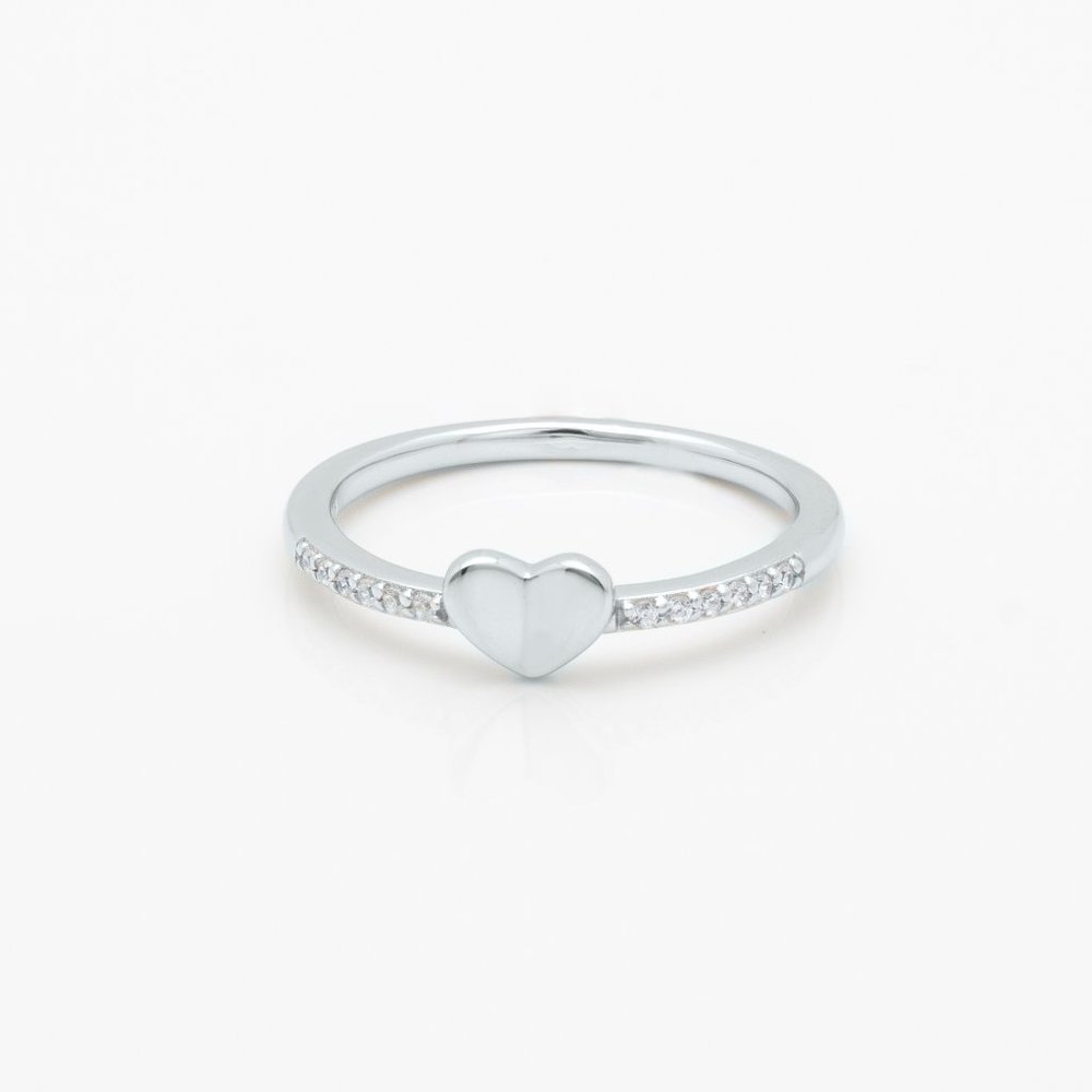 Beautiful Sterling Silver Heart Ring - Picture 2 of 3